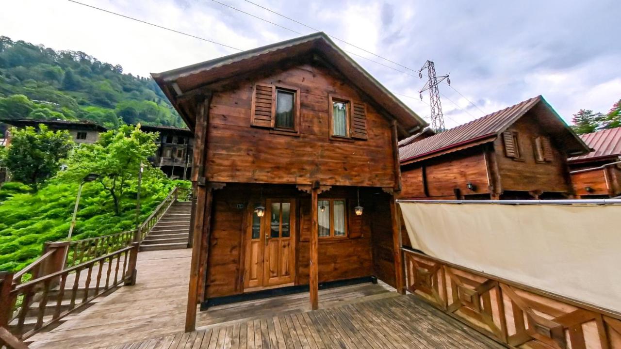 Ahşap Deluxe bungalov ve terası